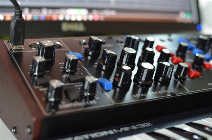 最高のminimoogクローン Behringer Model Dレビュー Synthsonic